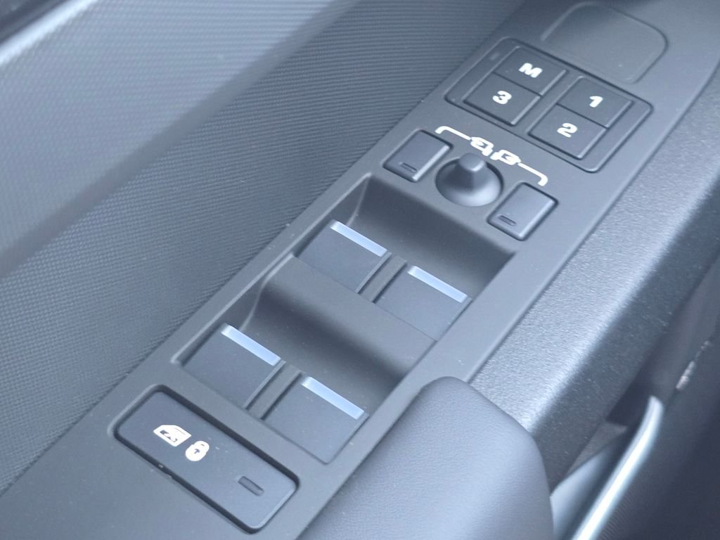 New 2026 Santorini Black Land Rover V8 image 20