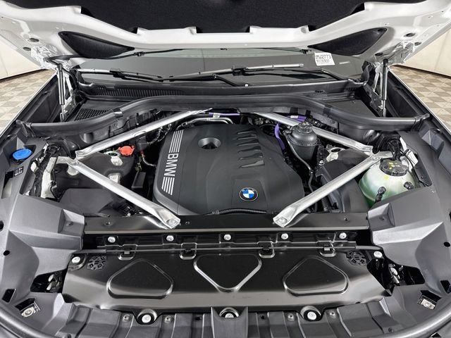 New 2027 Alpine White BMW xDrive40i image 33