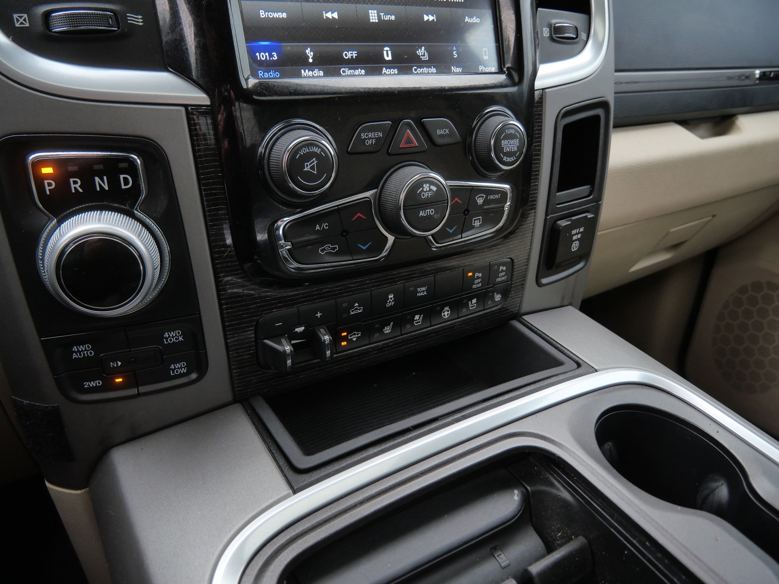 Used 2018 Brilliant Black Crystal Pearlcoat Ram Limited image 23