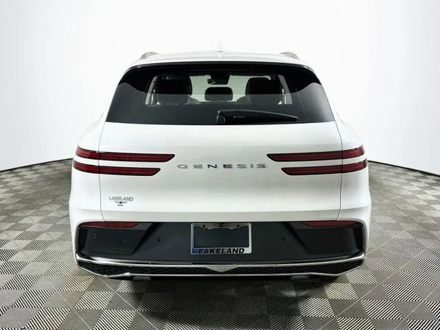 New 2027 White Genesis 2.5T Select image 5