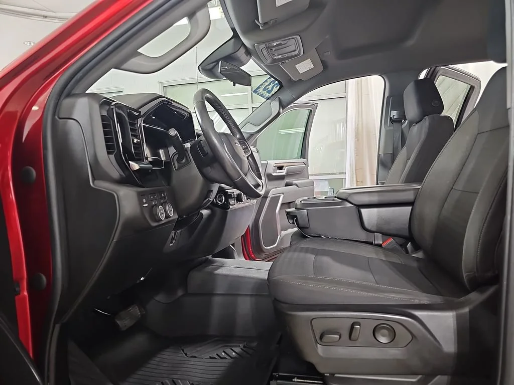 Used 2022 Cherry Red Tintcoat Chevrolet RST image 18