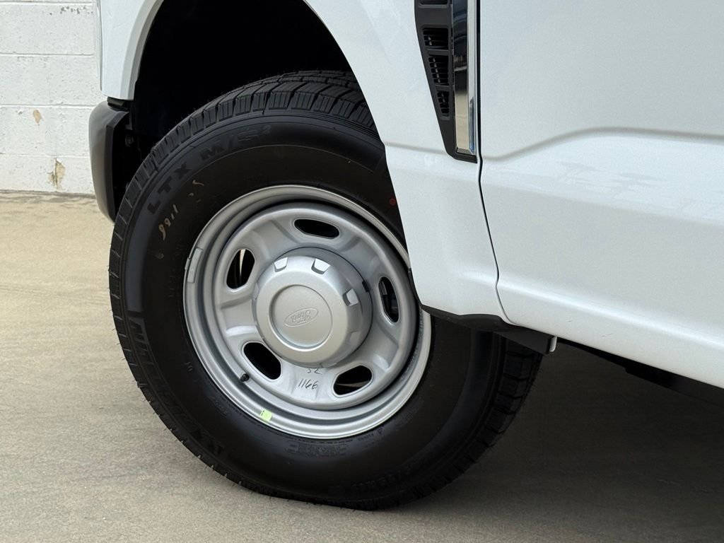 New 2026 Oxford White Ford F-250® XL image 17