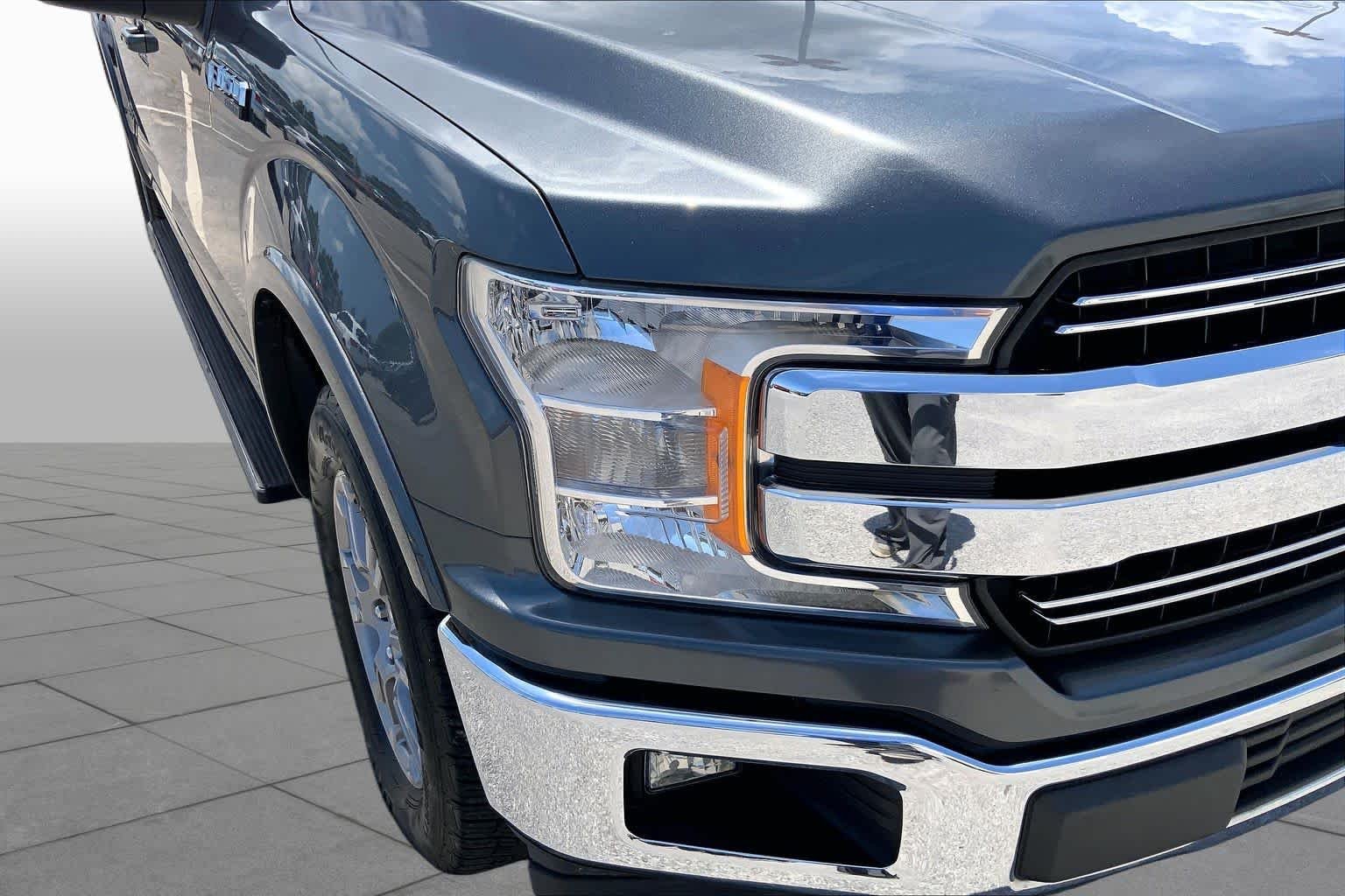 Certified Used 2019 Magnetic Metallic Ford LARIAT image 27
