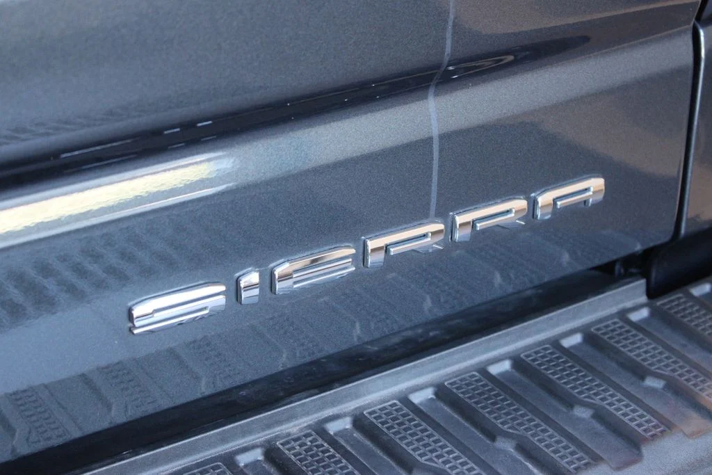 Used 2021 Blue GMC Denali image 39