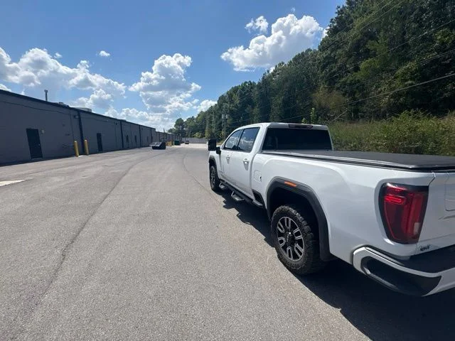 Used 2022 Summit White GMC AT4 image 4