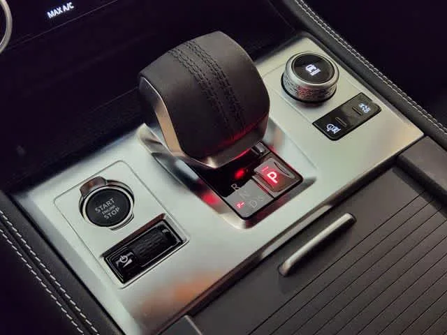 2026 Jaguar F-Pace R-Dynamic S - Photo 33