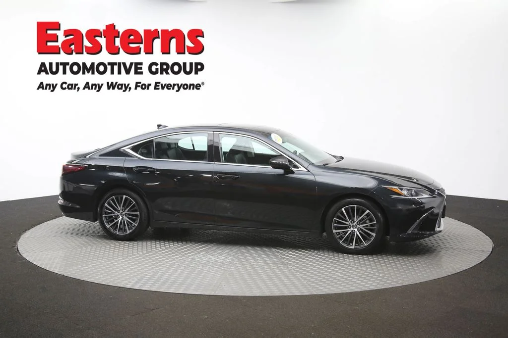 Used 2023 Black Lexus 350 image 49