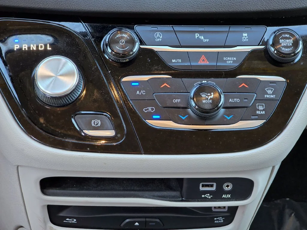 Used 2018 Blue Chrysler Touring L Plus image 37