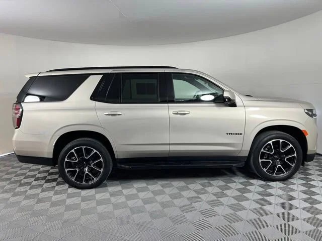 Used 2022 Empire Beige Metallic Chevrolet RST image 8