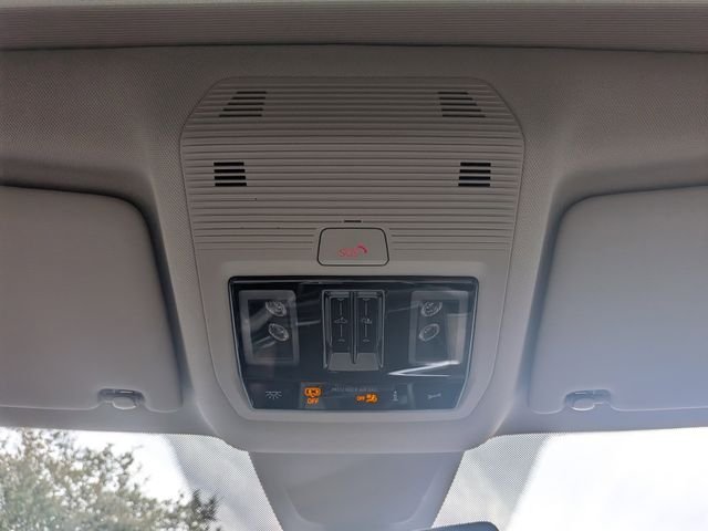 New 2026 Black Volkswagen 2.0T SE w/Technology image 25