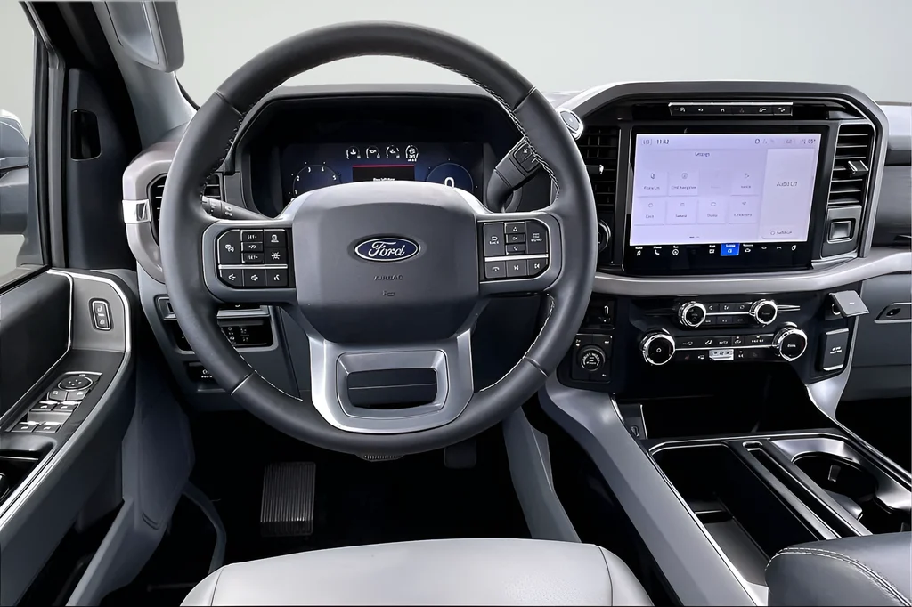 Used 2024 Gray Ford XLT image 8