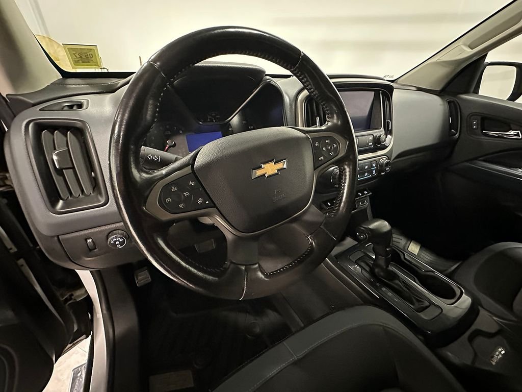 Used 2021 White Chevrolet Z71 image 23