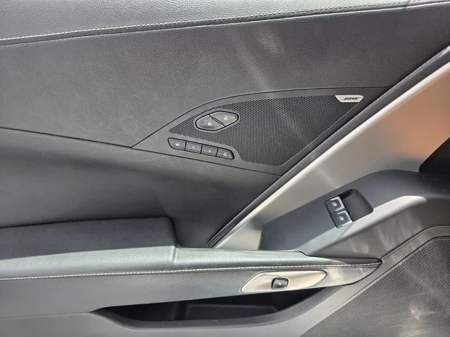 Used 2019 White Chevrolet Stingray Z51 image 15
