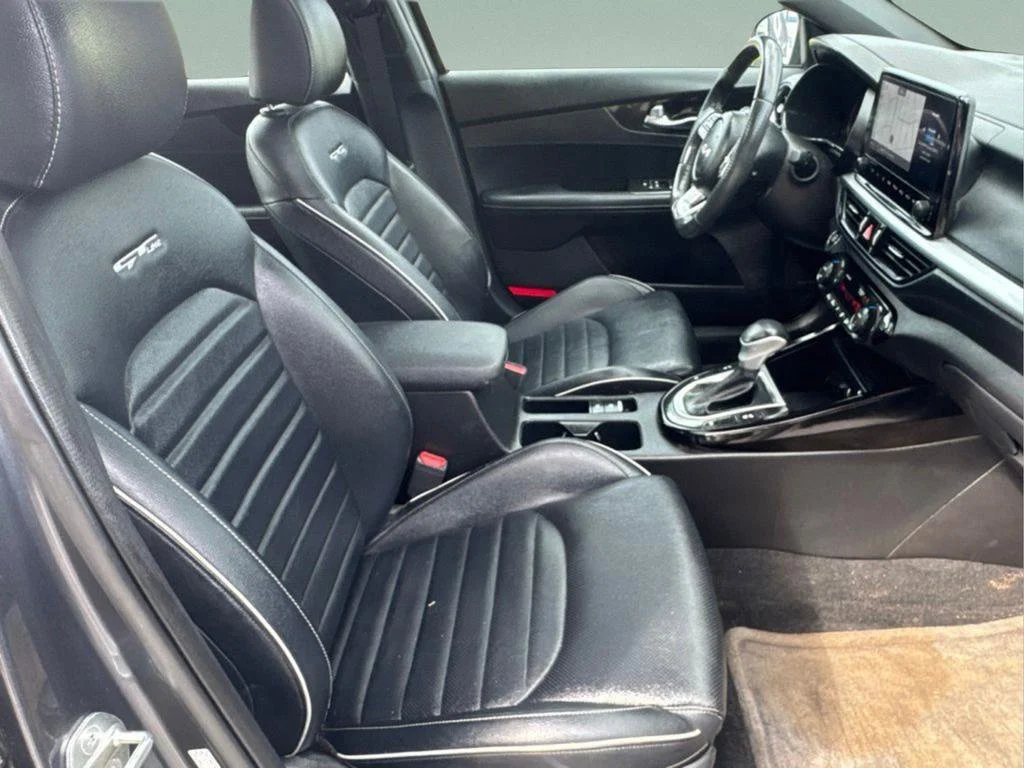 Used 2023 Gravity Gray Kia GT-Line image 28