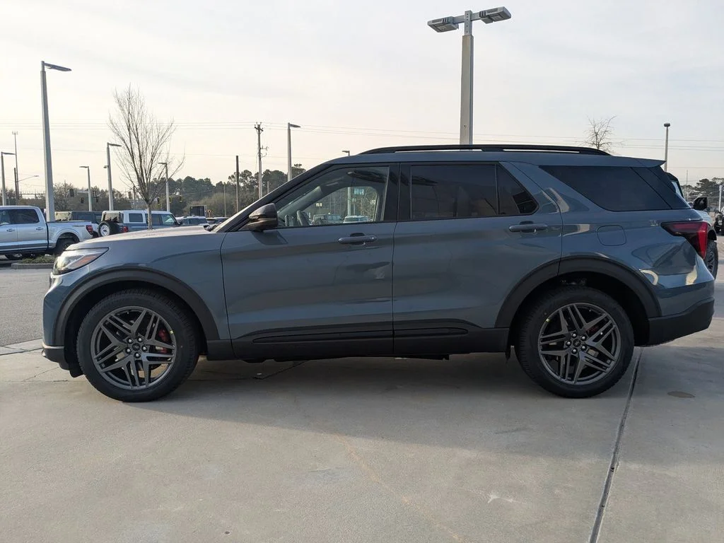 New 2026 Vapor Blue Metallic Ford ST image 7
