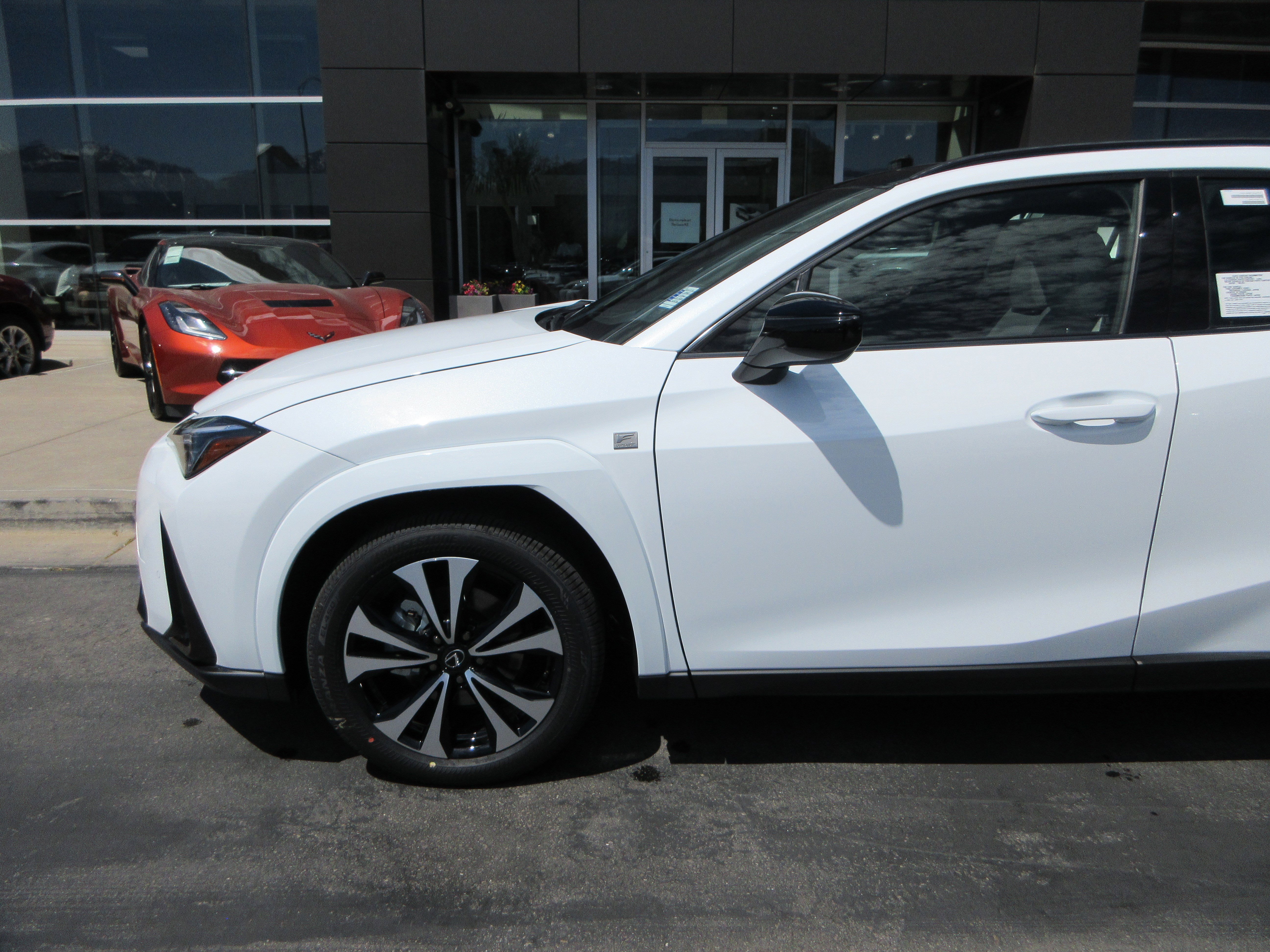 New 2026 Ultra White with Obsidian roof Lexus F SPORT DESIGN AWD image 2