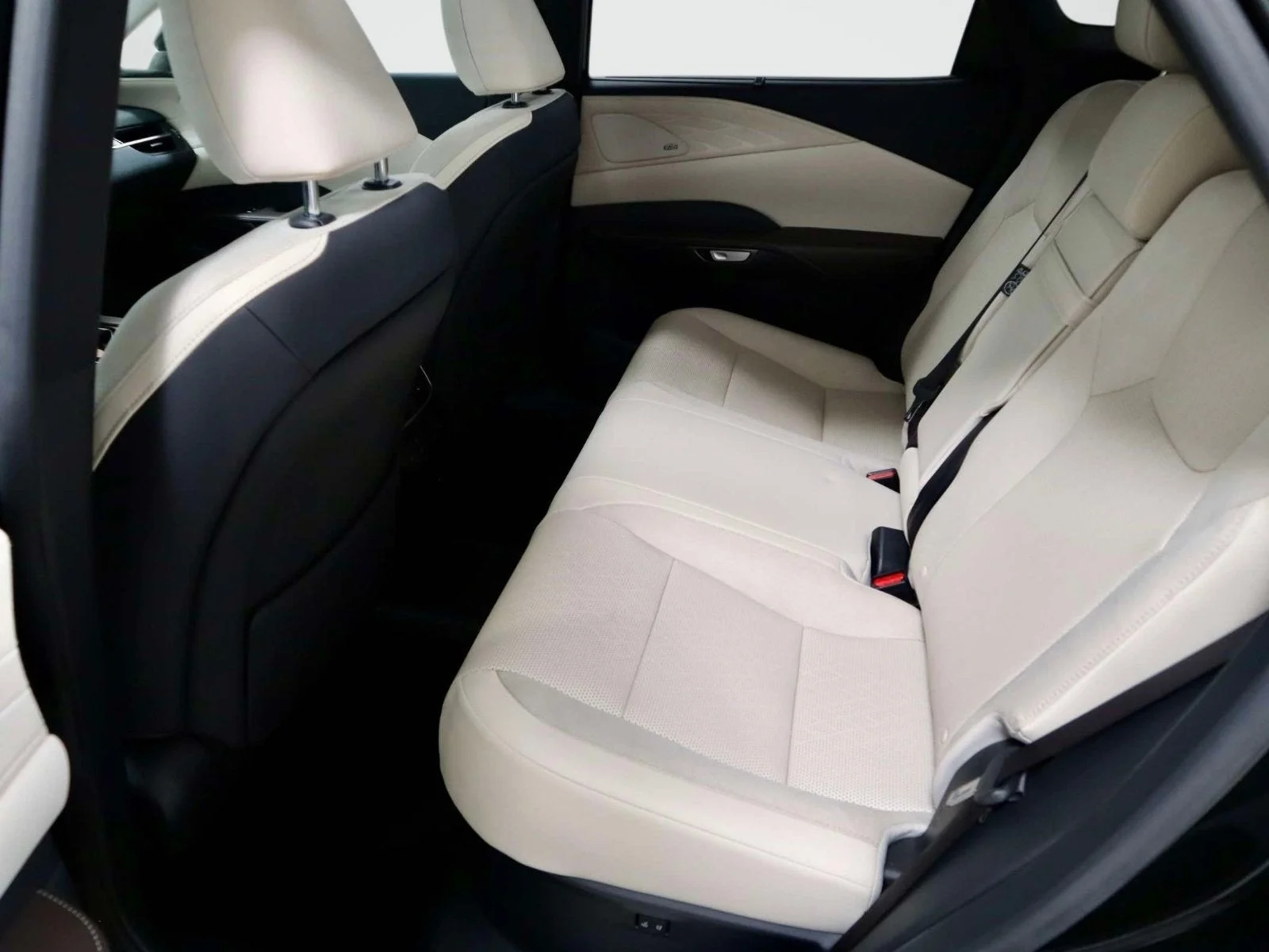 Used 2025 Caviar Lexus RX 450h+ Luxury image 18