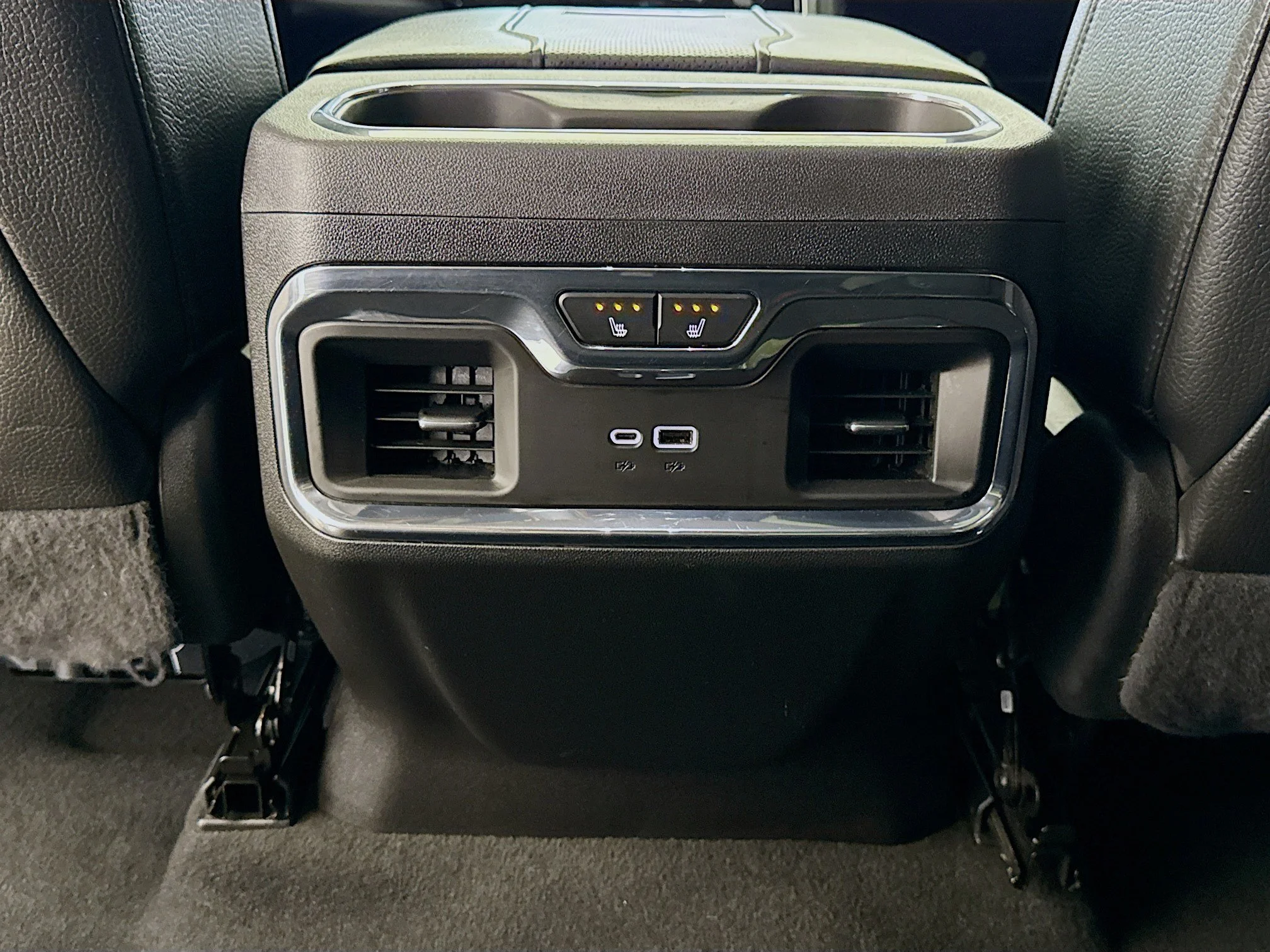 Used 2024 Summit White GMC Denali image 29