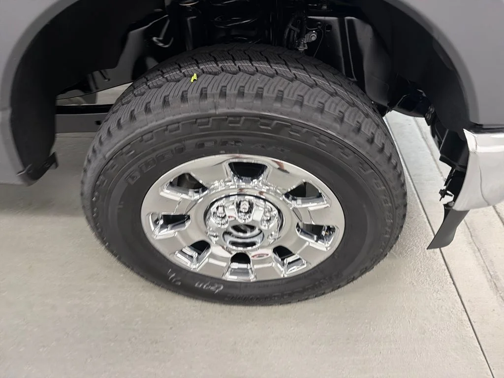 New 2026 Gray Ford Lariat image 5