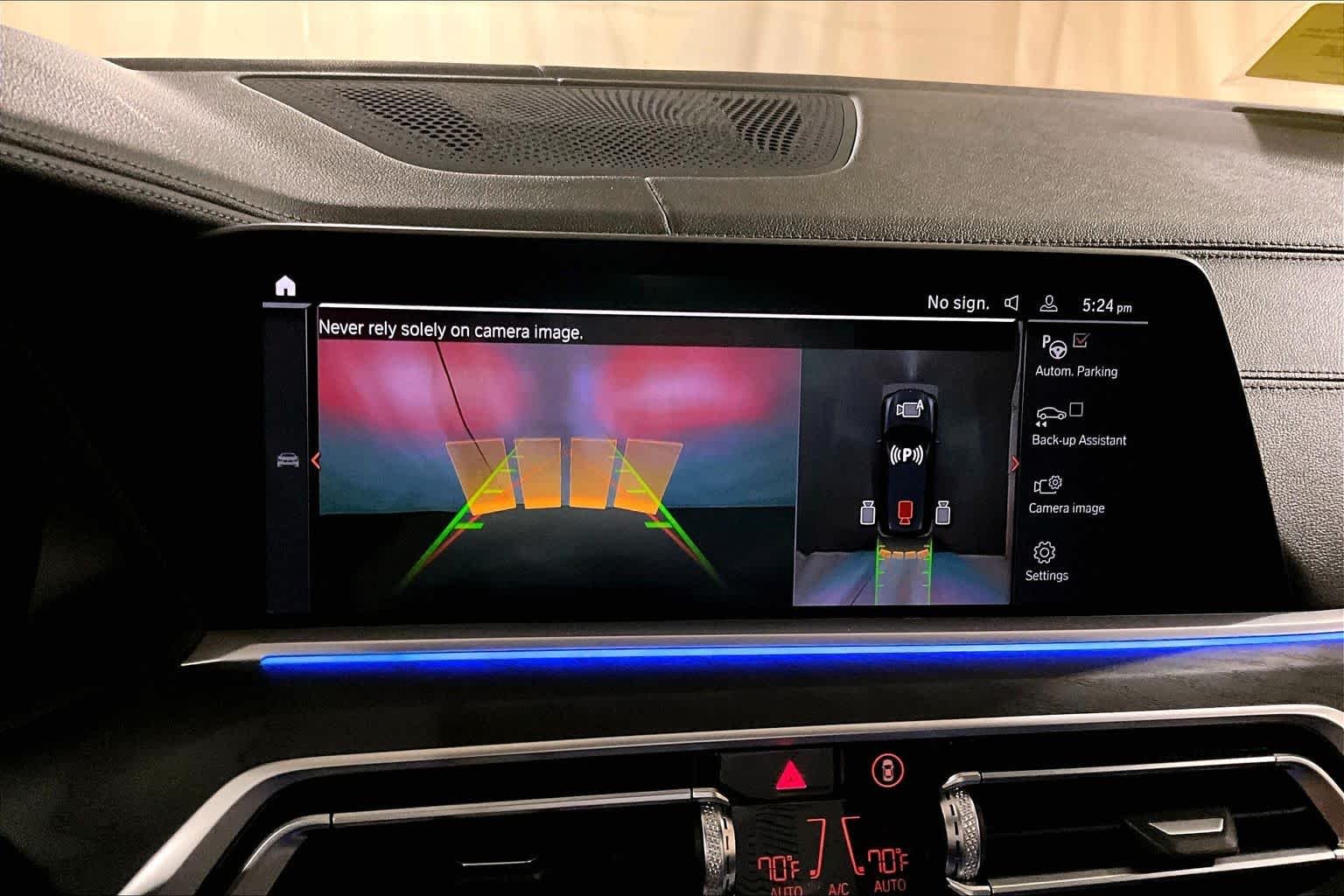 Used 2022 Black Sapphire Metallic BMW M50i image 28