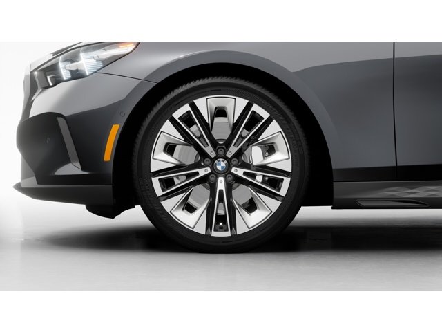 New 2027 Dark Graphite Metallic BMW 530i image 7