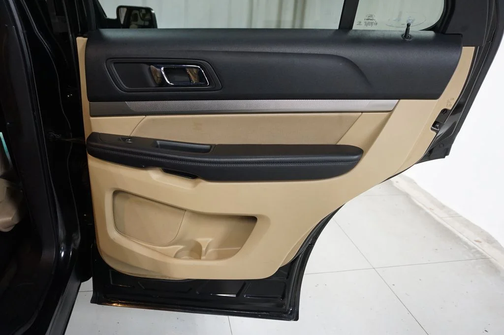 Used 2016 Shadow Black Ford Base image 32