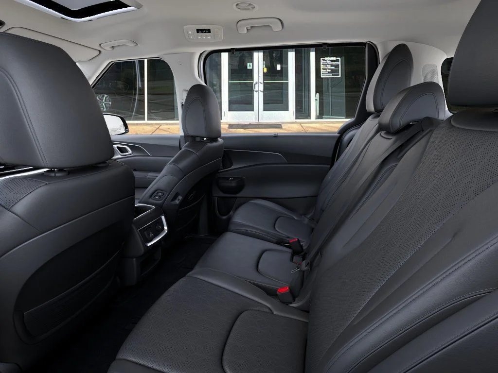New 2027 Snow White Pearl Kia SX image 18