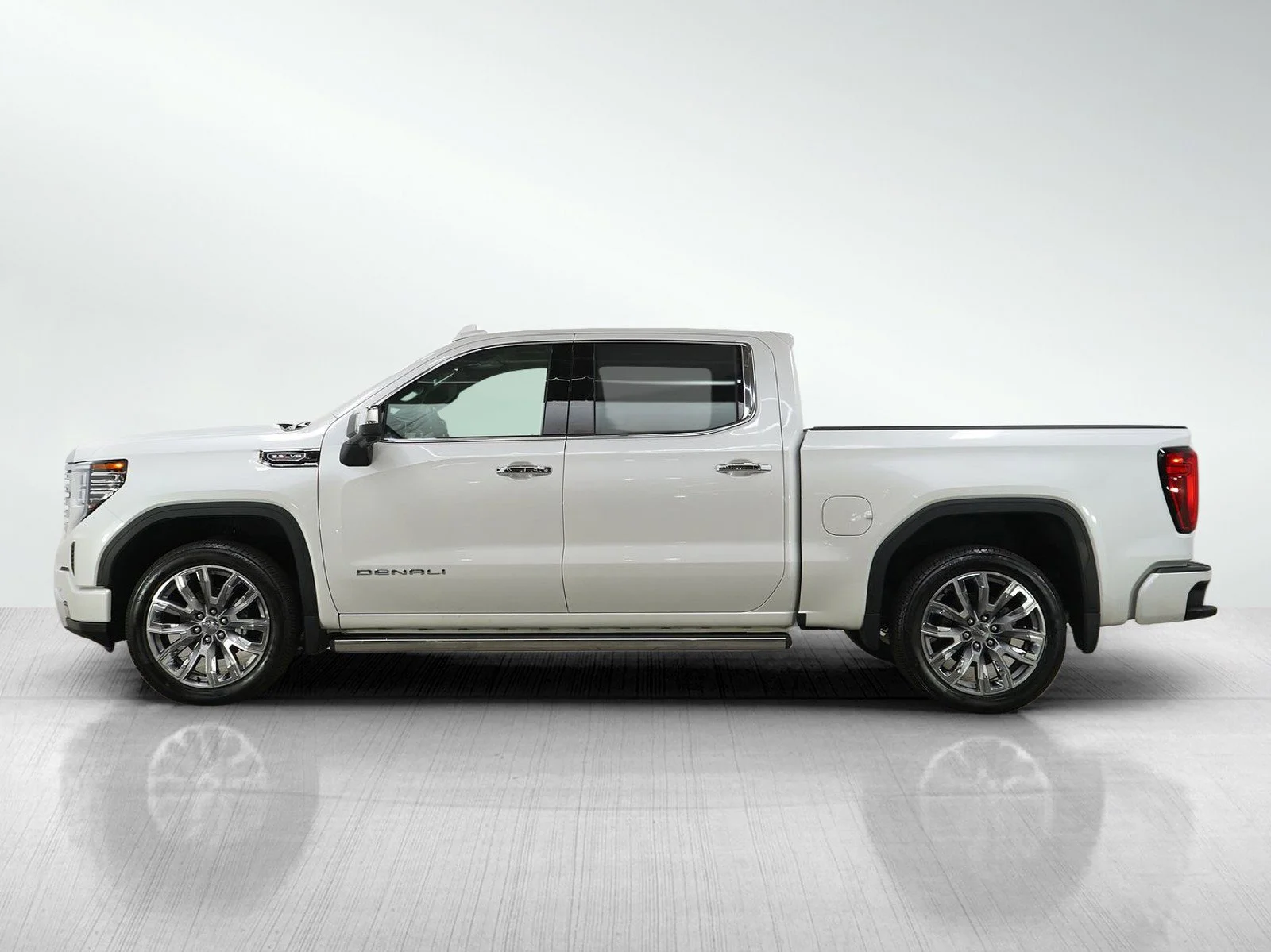 Used 2025 GMC Sierra 1500 Denali with VIN 1GTUUGEL9SZ141018 for sale in Bloomington, Minnesota