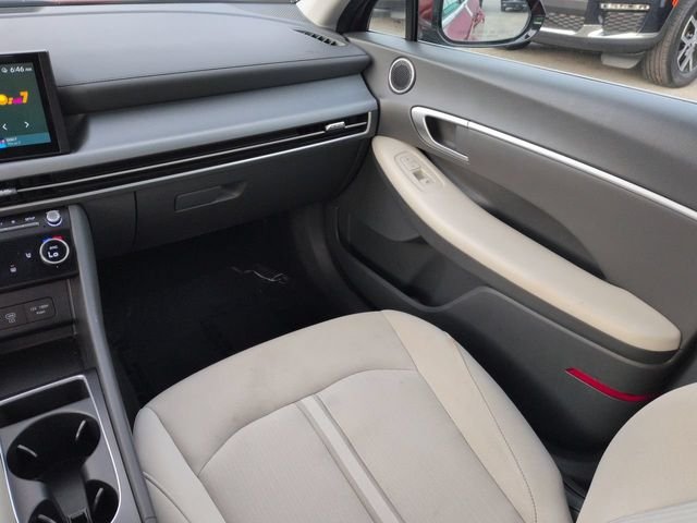Certified Used 2025 Red Hyundai SEL image 16
