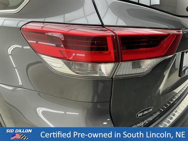 Used 2018 Predawn Gray Mica Toyota Limited Platinum image 22