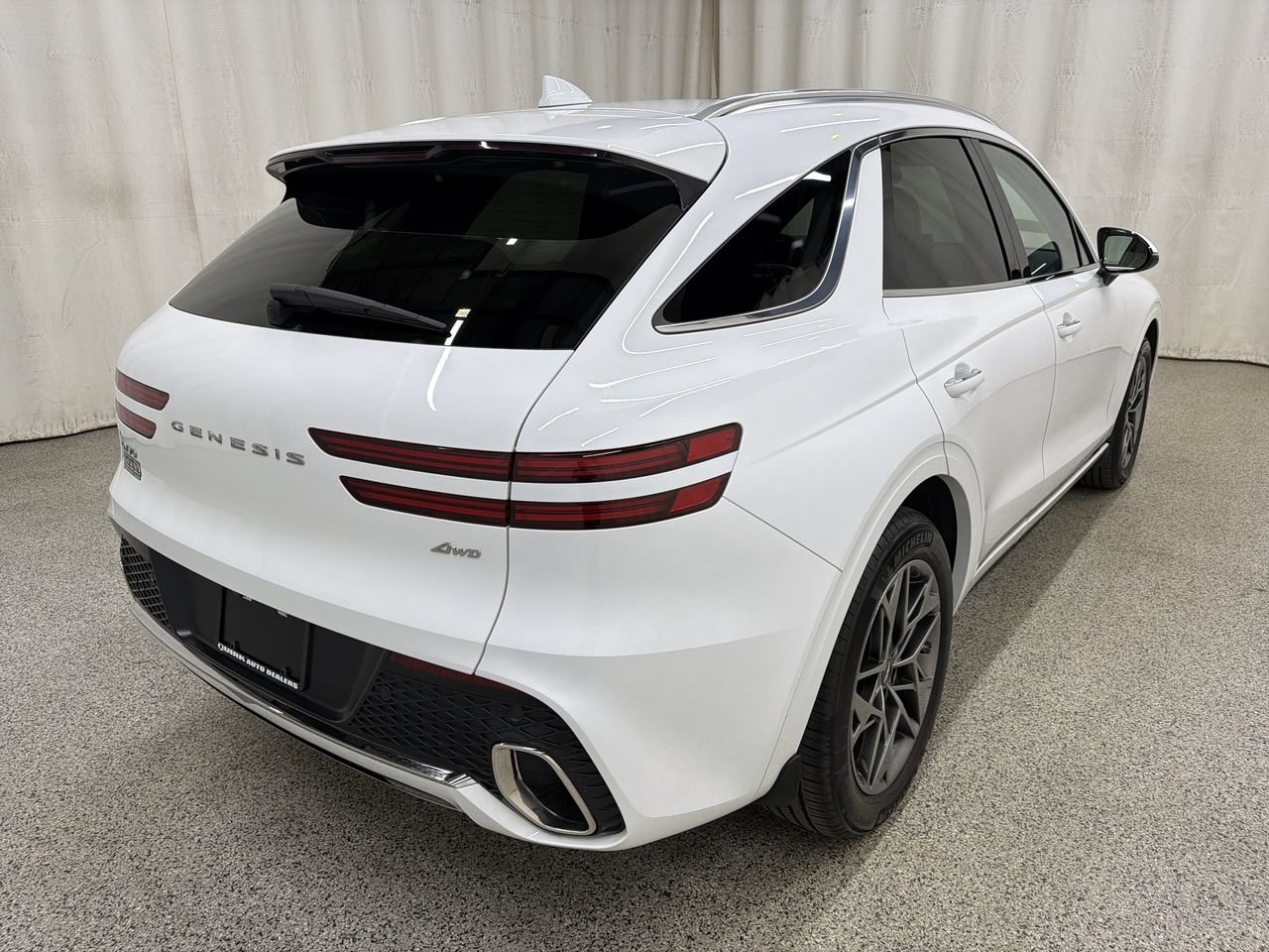 2024 GENESIS GV70 Standard - Photo 8