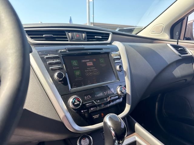 Used 2019 Silver Nissan Platinum image 18