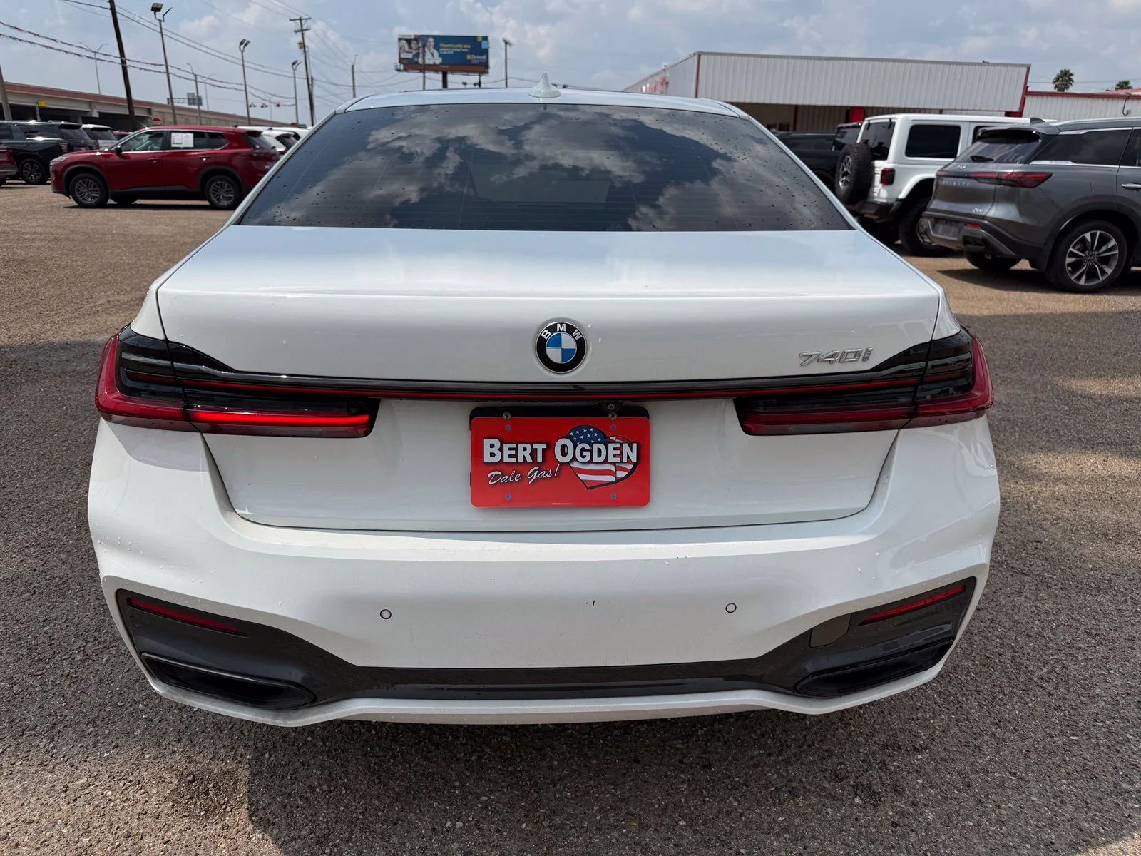 Used 2022 White BMW 740i image 4