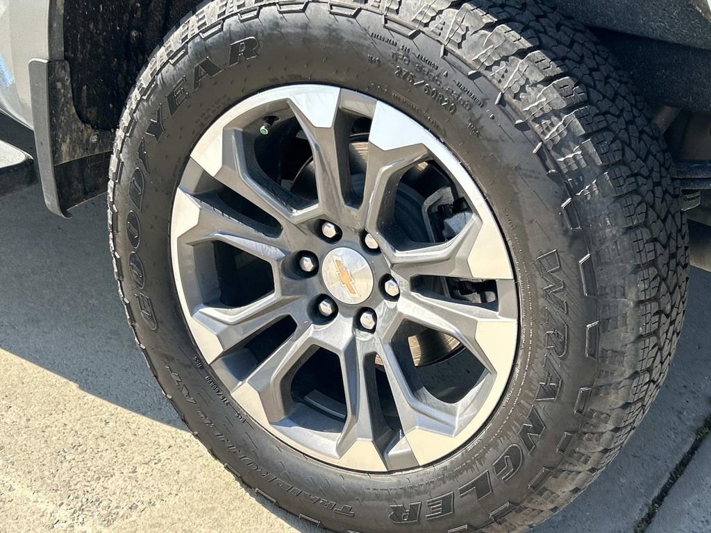 Used 2025 Sterling Gray Metallic Chevrolet High Country image 12