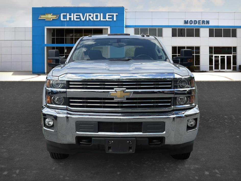 Used 2016 Silver Ice Metallic Chevrolet LT image 7