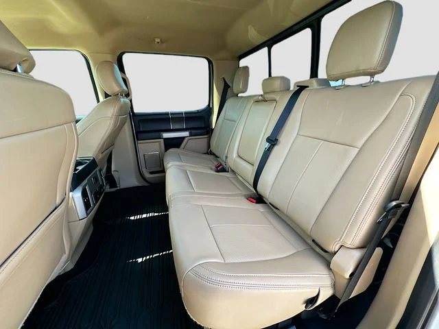 Used 2020 White Ford Lariat image 24