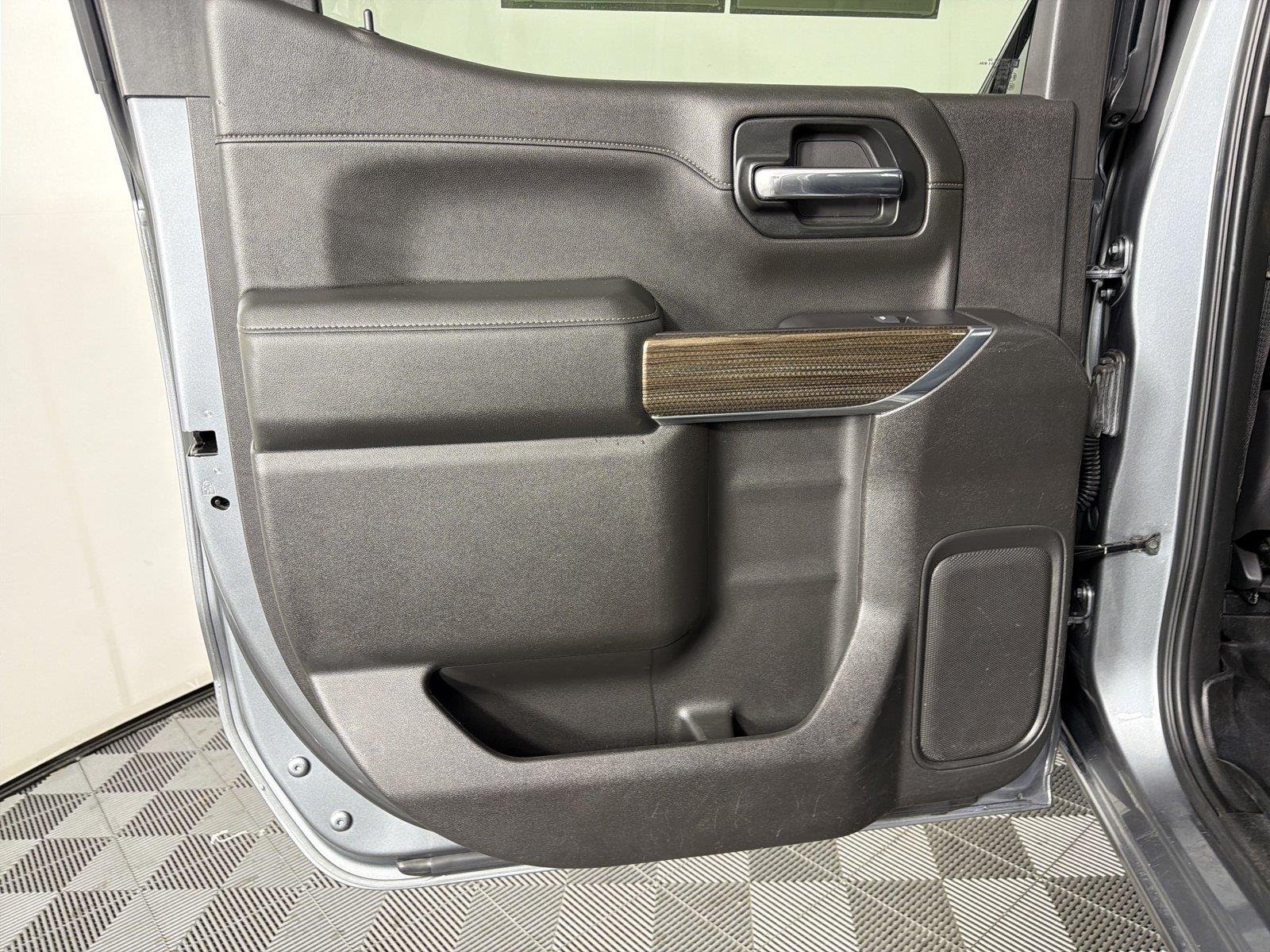 2019 Chevrolet Silverado 1500 RST - Photo 19