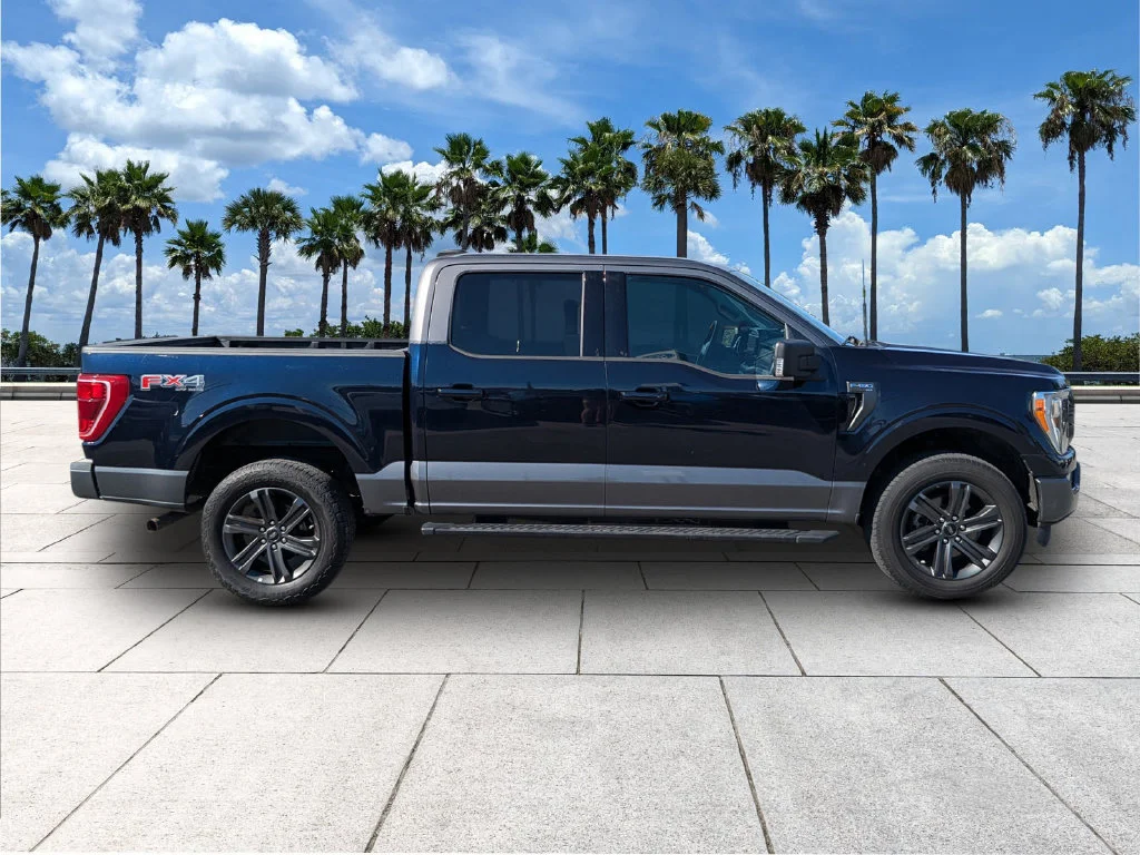 Used 2023 Antimatter Blue Metallic Ford XLT image 11
