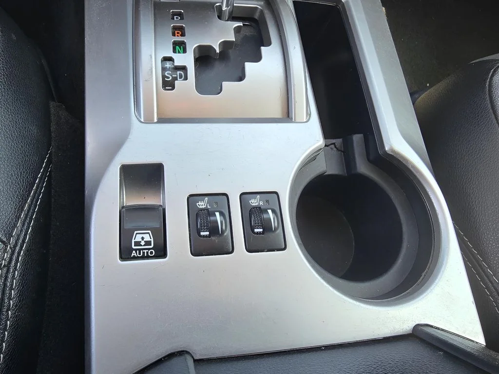 Used 2018 Magnetic Gray Metallic Toyota SR5 Premium image 22