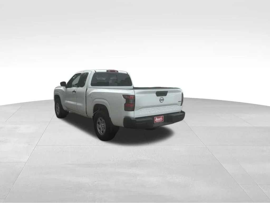 New 2026 Glacier White Nissan King Cab® S image 2