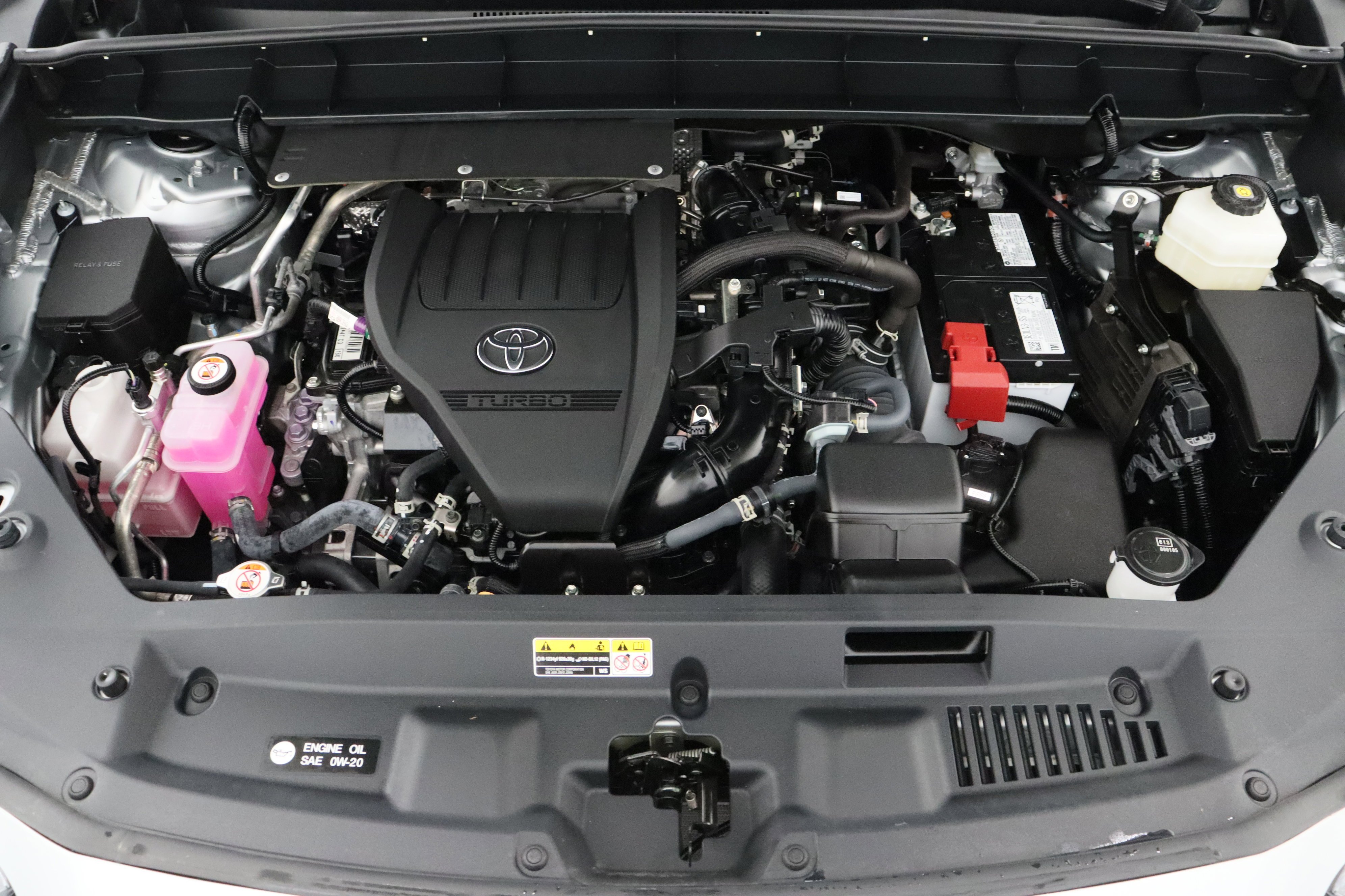 2025 Toyota Highlander LE - Photo 40