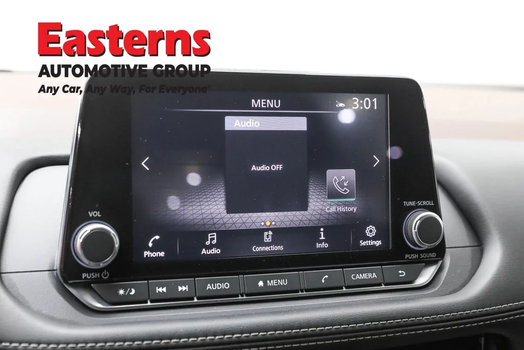 Used 2022 Silver Nissan SV image 19
