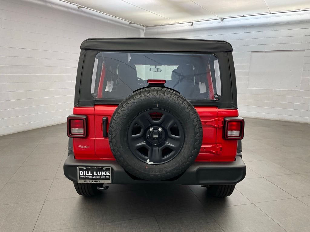 New 2026 Firecracker Red Clear-Coat Exterior Paint Jeep Sport image 4