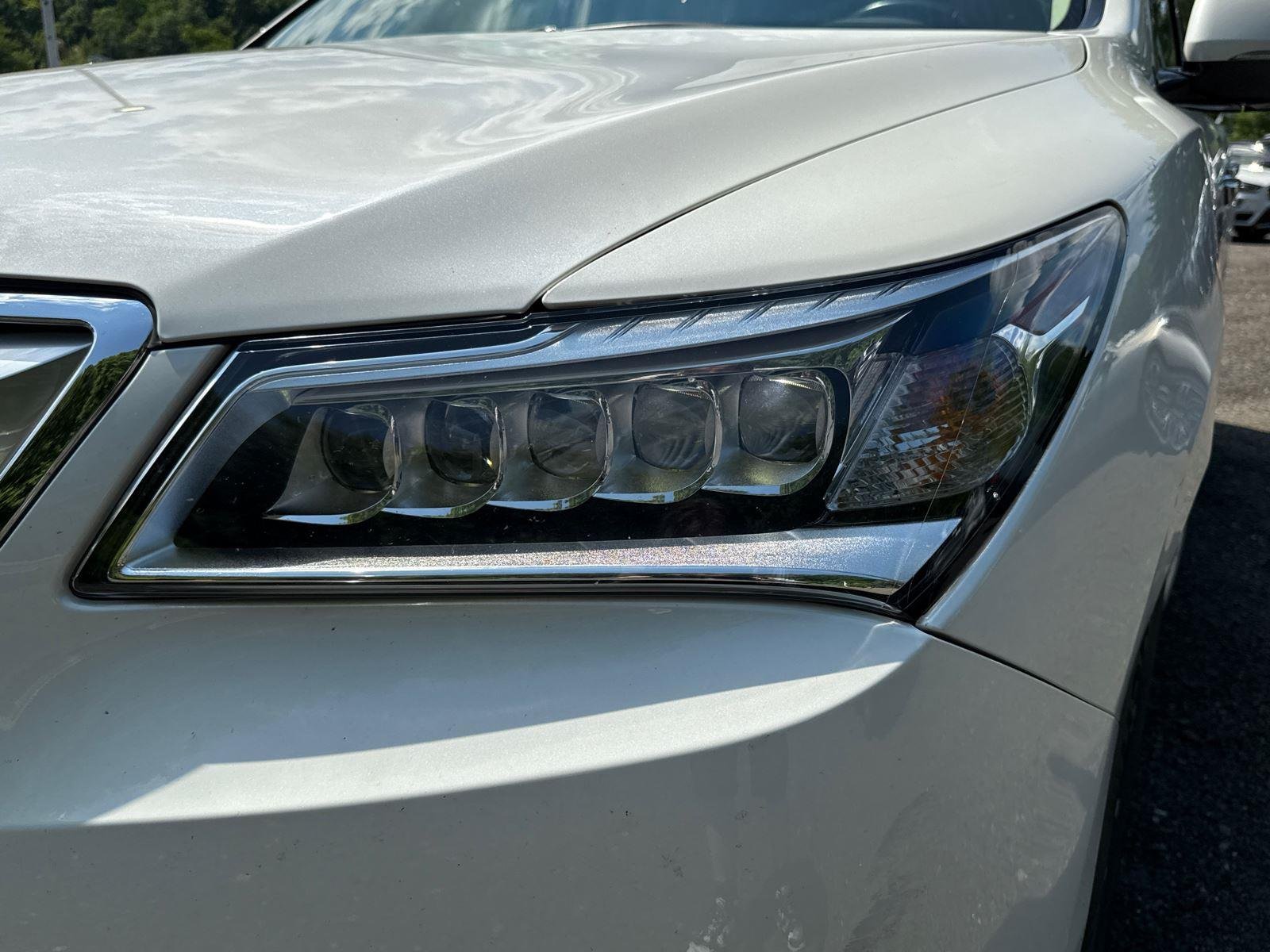 Used 2016 White Diamond Pearl Acura w/Tech image 8