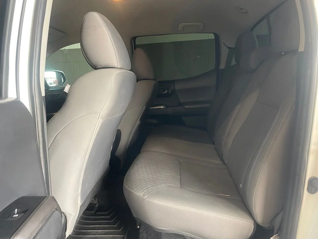Used 2022 White Toyota SR5 image 16
