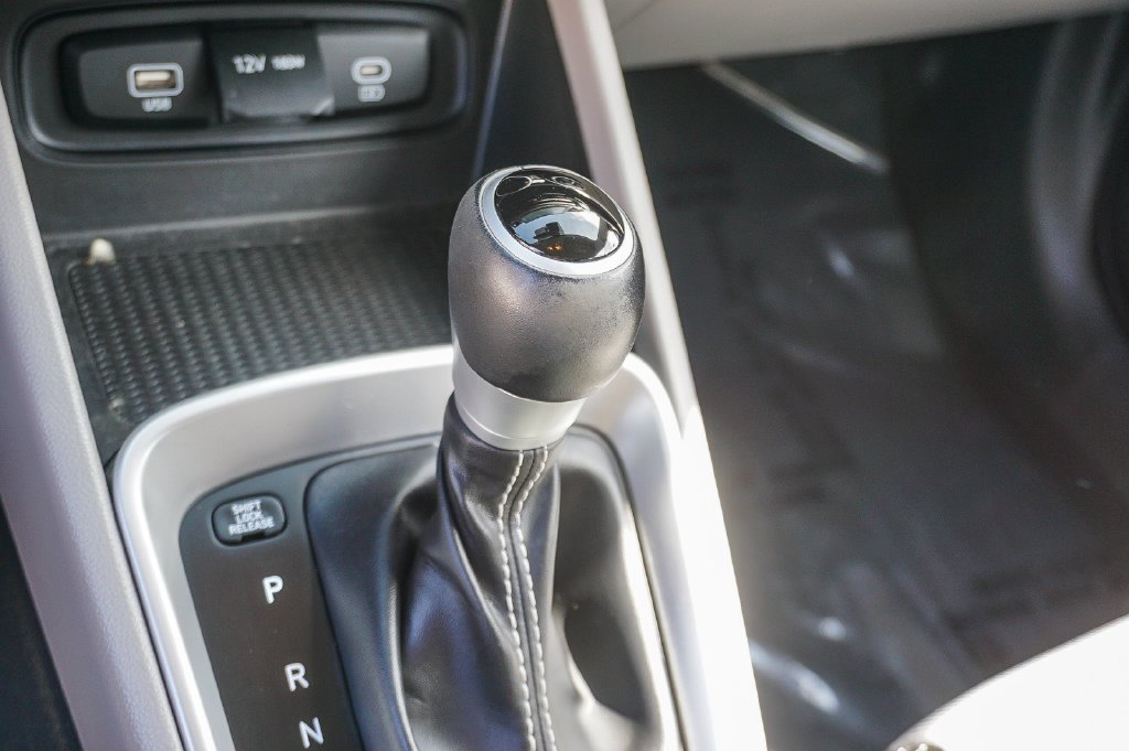 Used 2024 Silver Hyundai SEL image 23