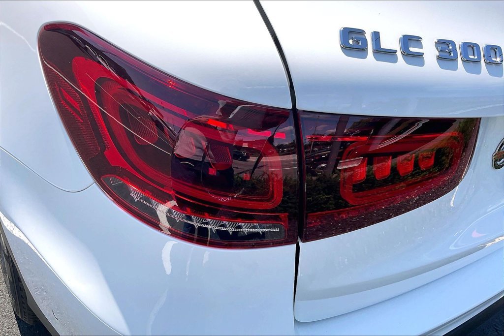2022 Mercedes-Benz GLC GLC300 - Photo 23