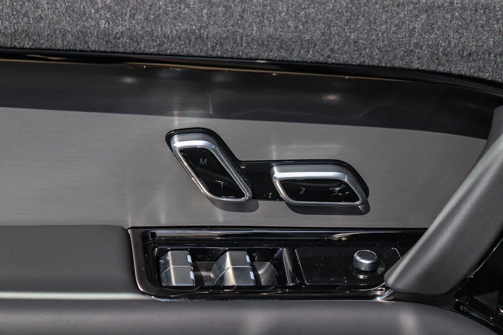 New 2026 Gray Land Rover SE image 21
