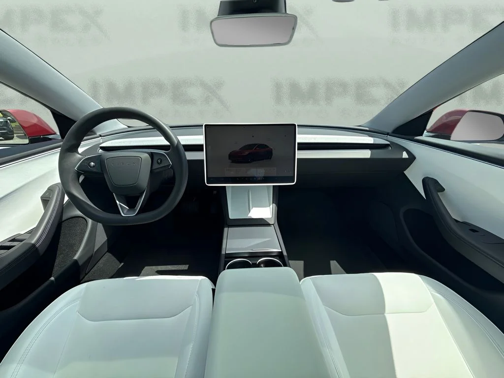 Used 2024  Tesla Base image 15