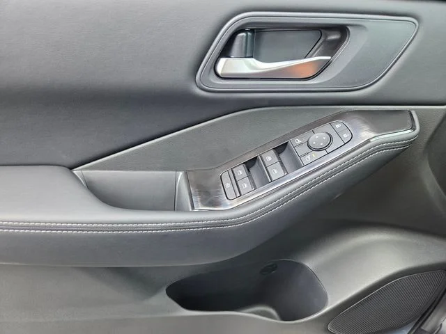 New 2026 Boulder Gray Pearl Nissan SV image 20